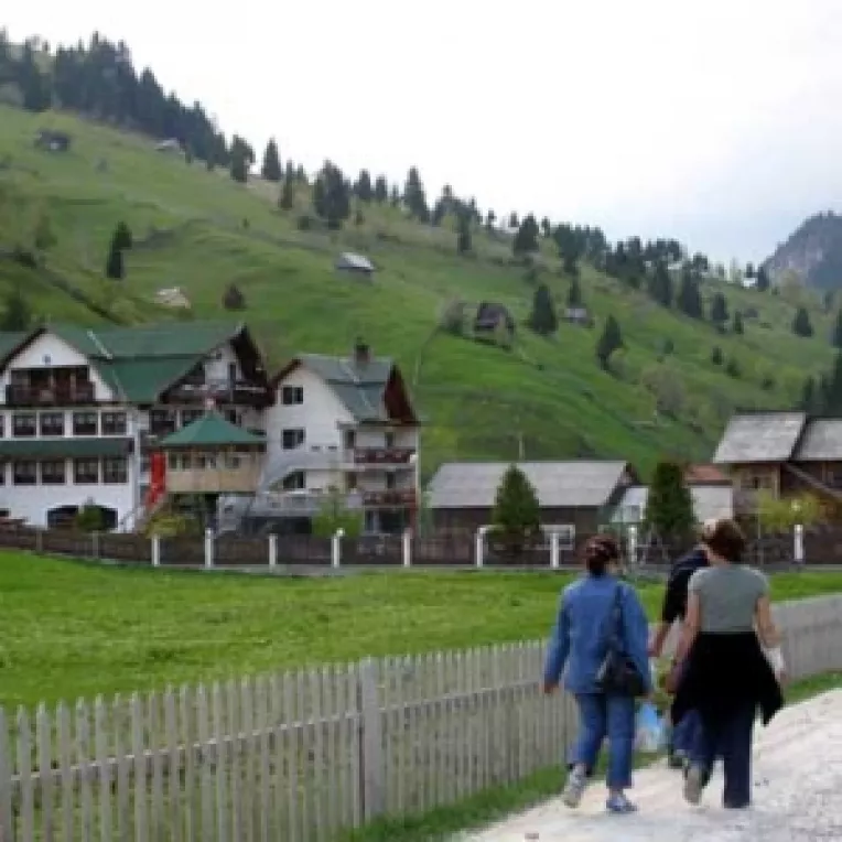 1 Mai muncitoresc a umflat buzunarele patronilor din turism