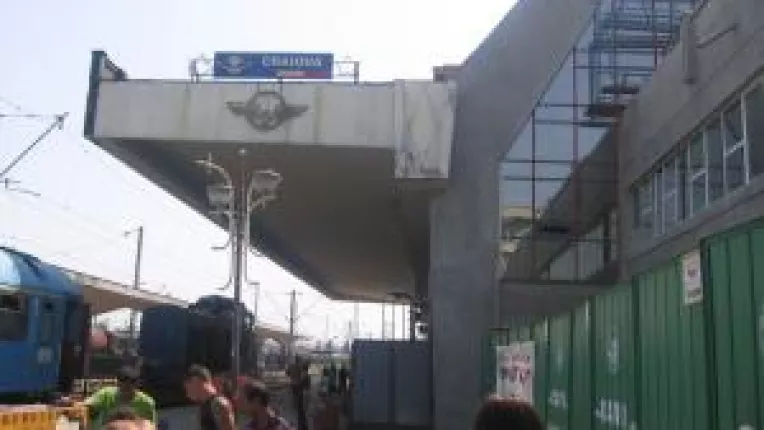 24 de statii, ramase in bezna. CFR Infrastructura Craiova, executata silit de CEZ