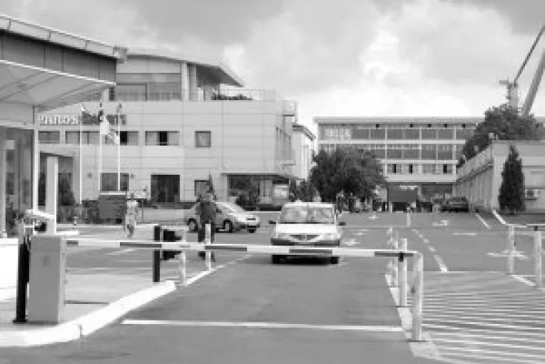 400 de angajati au parasit Damen