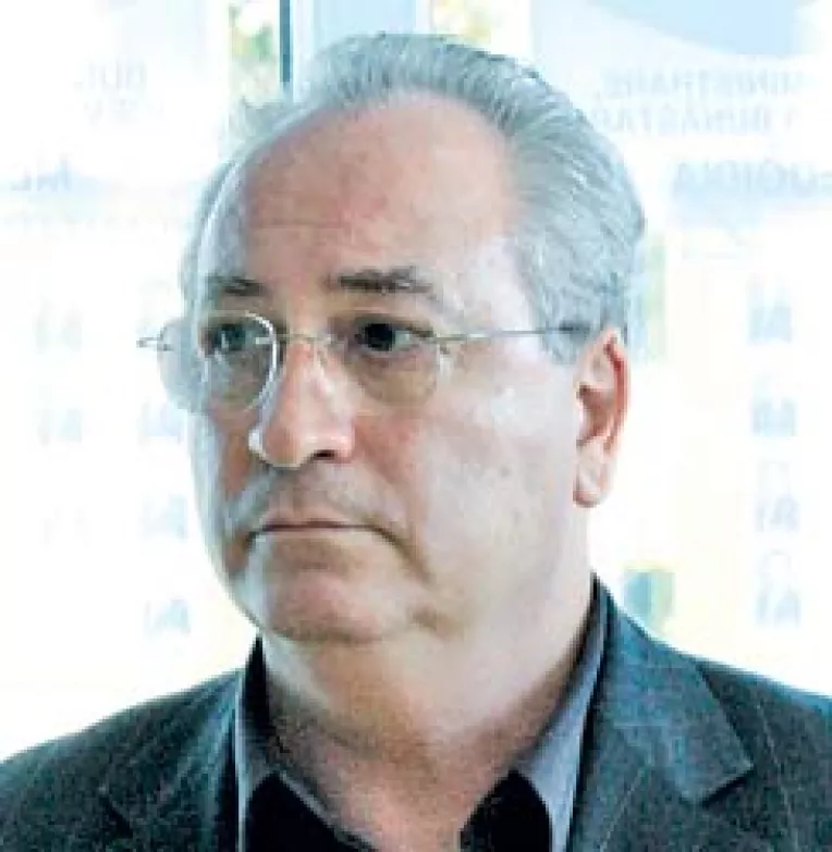 A reaparut Puiu Hasotti!