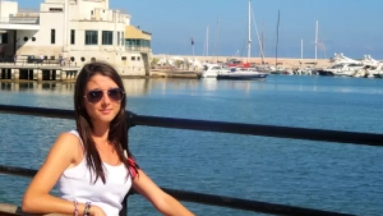 Aflata la studii in Bari (Italia), Olga din Moldova sufera de dorul toamnei de acasa