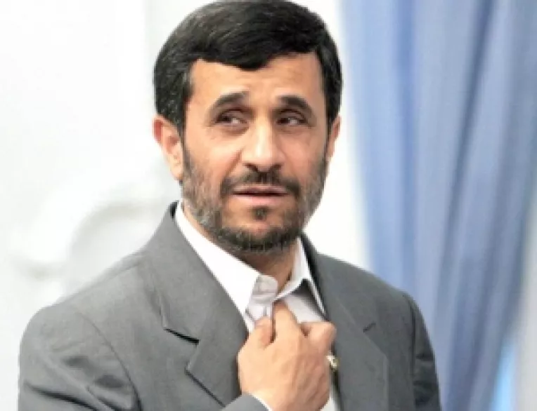 Ahmadinejad, recunoscut oficial presedinte al Iranului