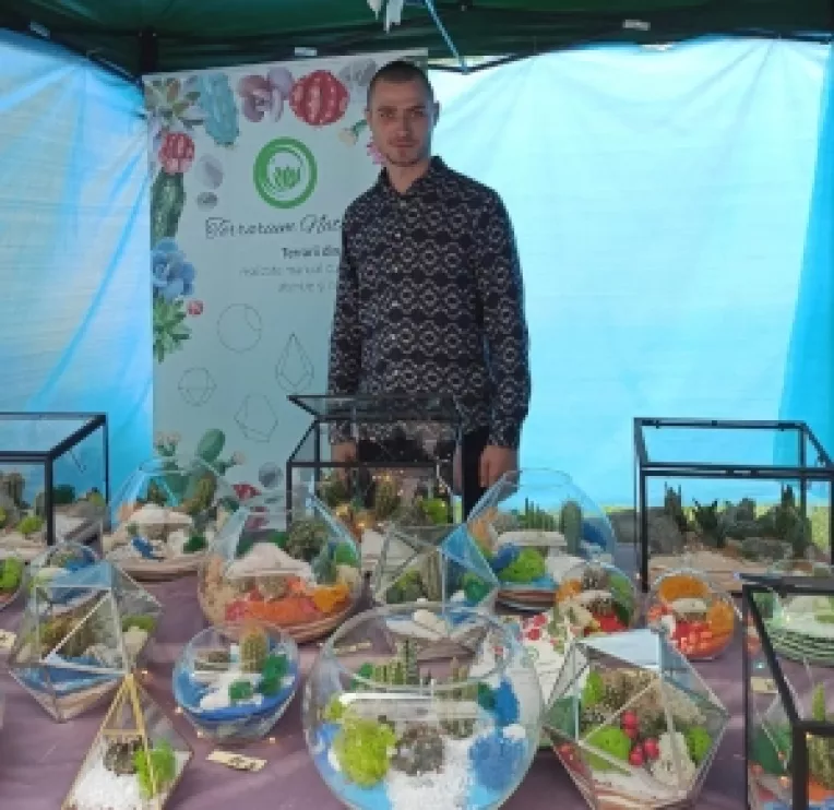 Alexandru Petrache de la Terrarium Natura: Gama variata din plante naturale