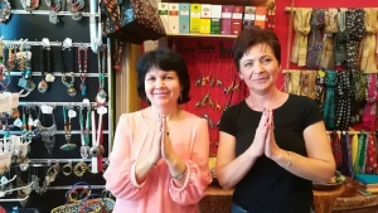 Aman Ralhan: "Echipa Sadhana le multumeste tuturor clientilor din Bucuresti care apreciaza moda orientala!"