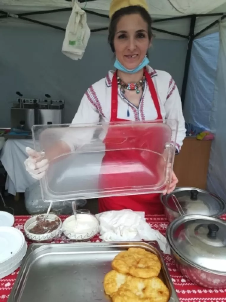 Andreea Dragomir: Scovergi cu branza si cascaval, scovergi cu ciocolata si scovergi simple