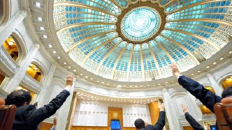 Andrei Alexandru: A fi sau a nu fi parlamentar