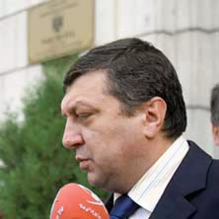 Atanasiu nu mai demisioneaza