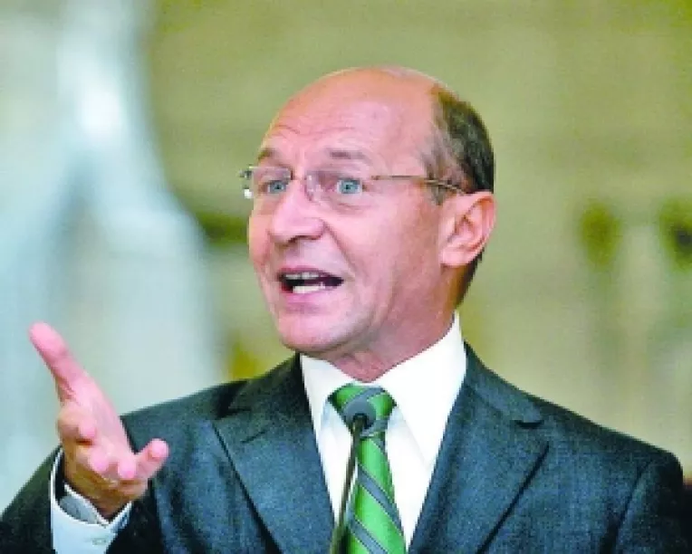Basescu anunta ca Romania a intrat in recesiune