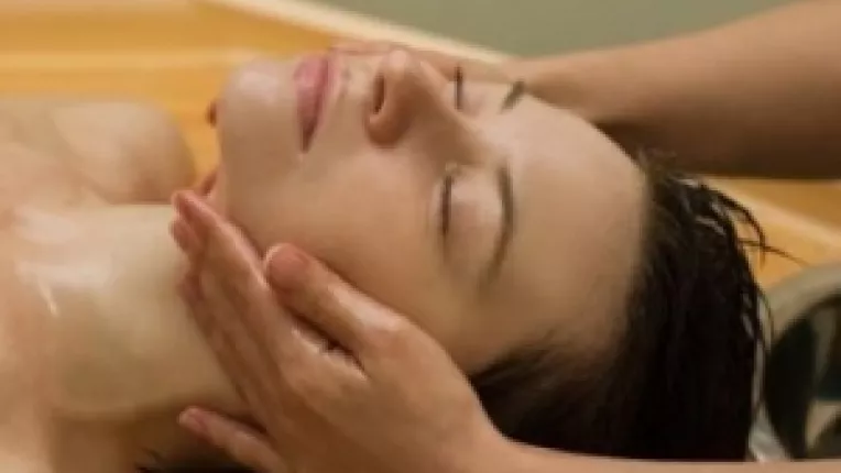 Beneficiile masajului Focused Touch SHIATSU
