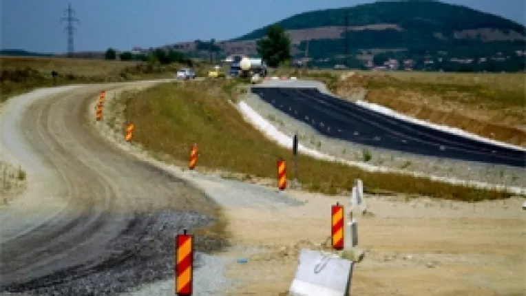 Boc si Berceanu viziteaza santierele autostrazii Bucuresti-Ploiesti