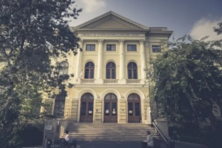 BOOK ANTIPA: Elefantul Elmer si  invitatii sai