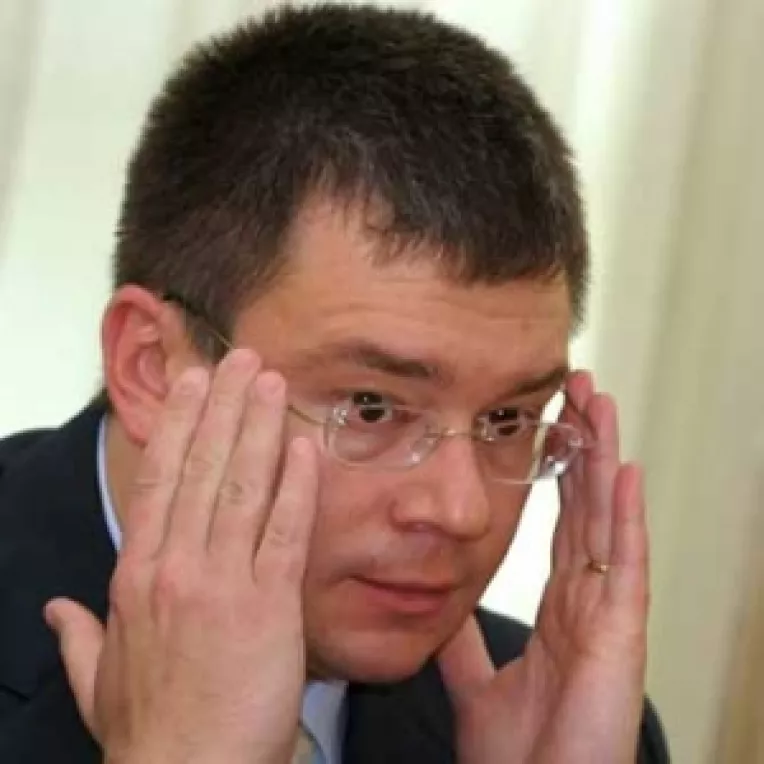 Candidatul numarul unu al liberalilor nu este membru PNL
