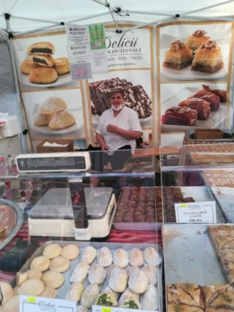 Cataif si baclava, la standul Delicii Traditionale, la targul Piata Taraneasca