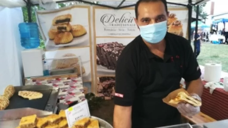 Cataif si suberek cu branza cele mai cautate la standul Delicii traditionale - Romania - Siria - Turcia