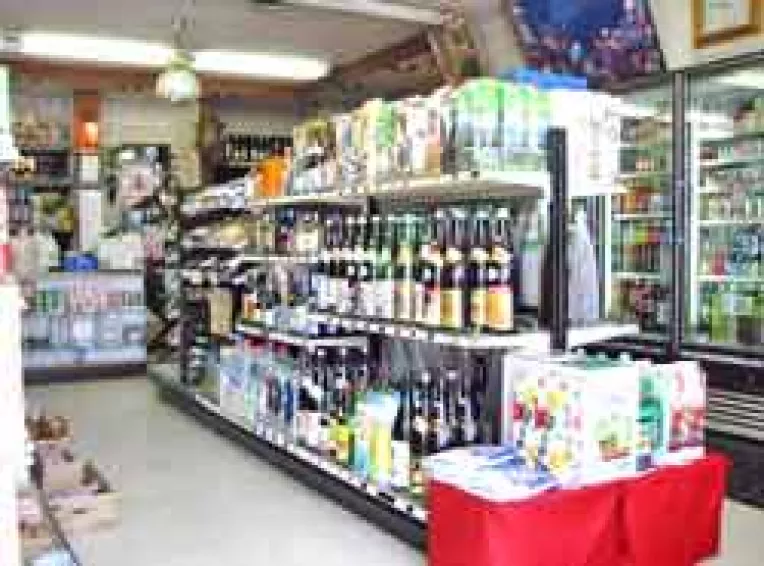 Ce beau romanii pana cad sub masa de Craciun