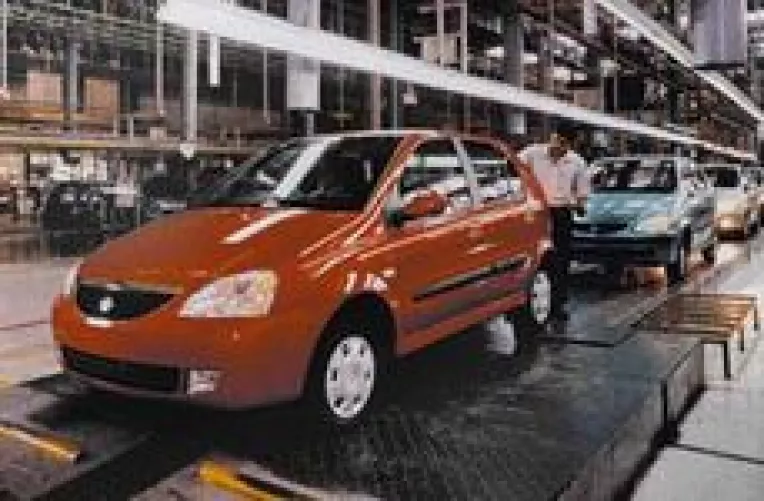 Cea mai ieftina masina din lume - 3.000 de dolari, vanduta de indieni din 2008