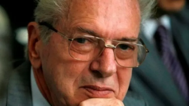 Celebrul avocat Lucian Bolcas  explica de ce NU va participa la referendum