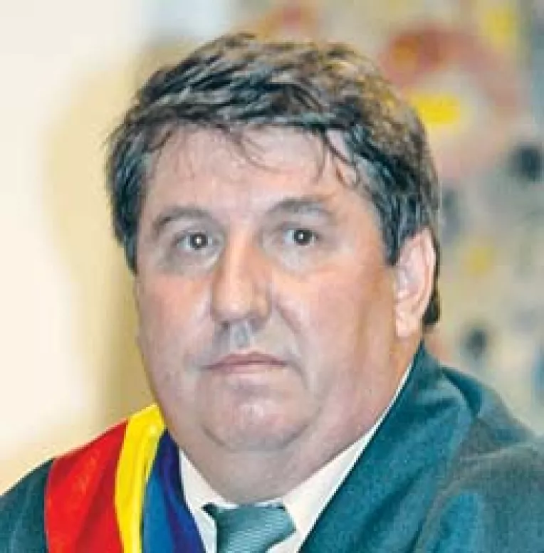 Chirita, dat in judecata de un PDL-ist internat la Palazu?