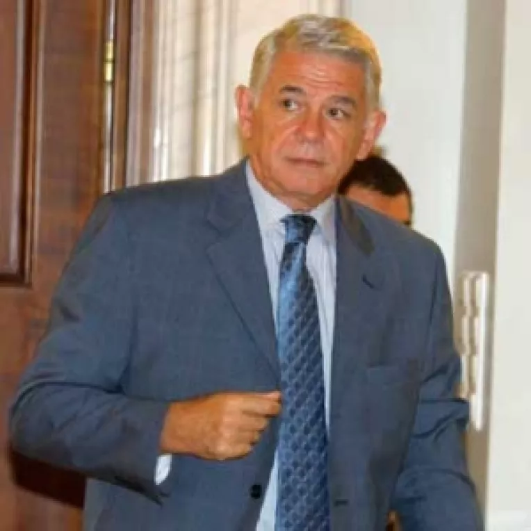 Cine cu cine are acorduri de colaborare