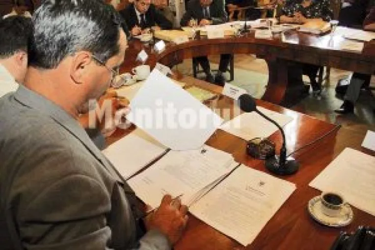 Cine striga cel mai tare in politica galateana?