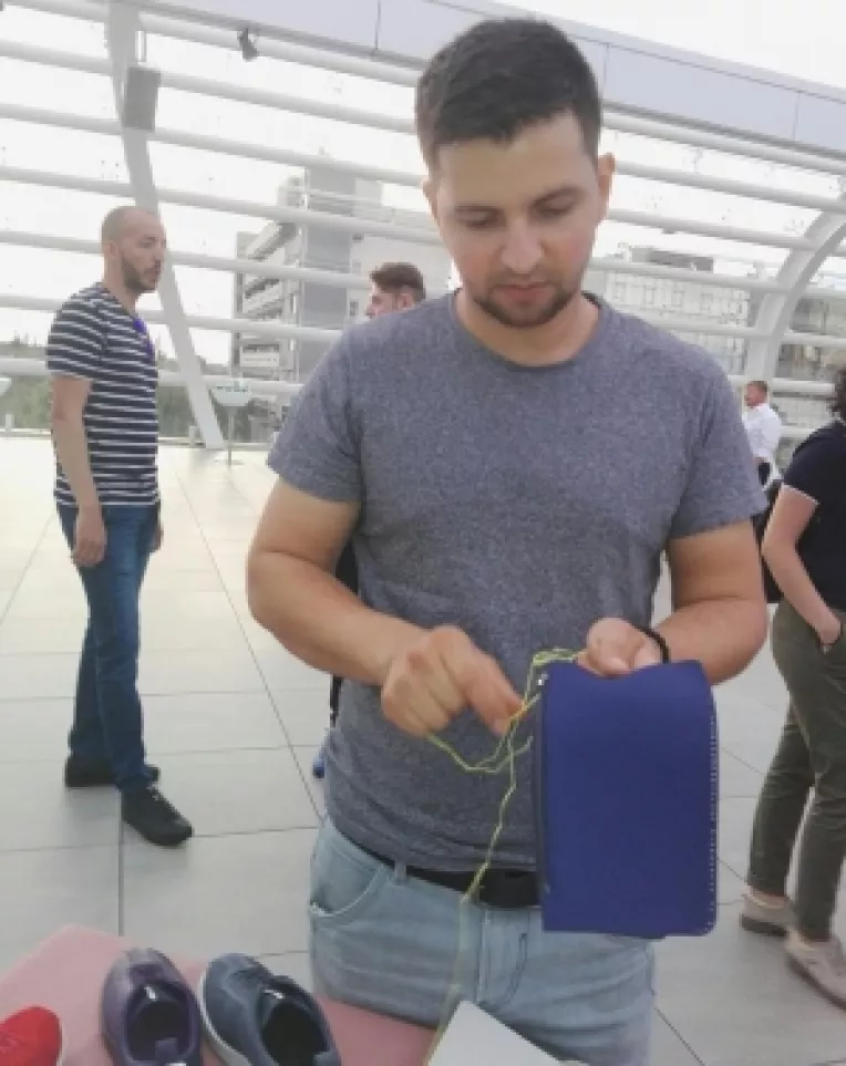 Ciprian Serbanescu, trainer Ecco Shoes: Intr-un minut, trebuie sa convingi clientul sa cumpere perechea de pantofi!