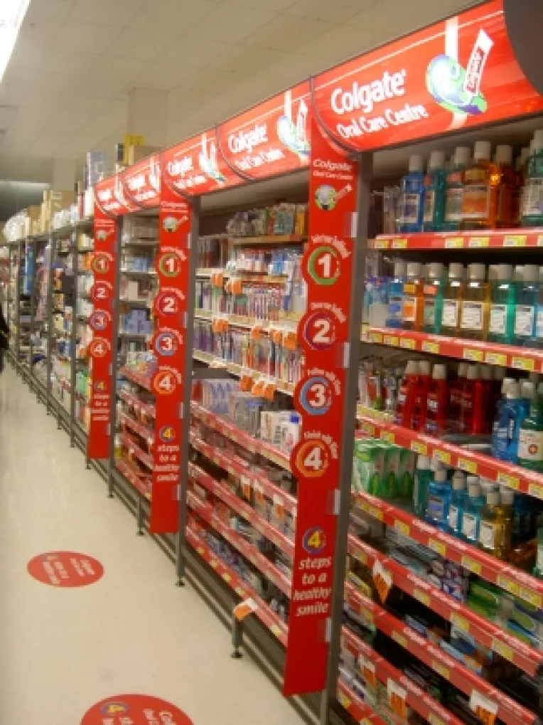 Colgate isi muta productia din Romania in Polonia