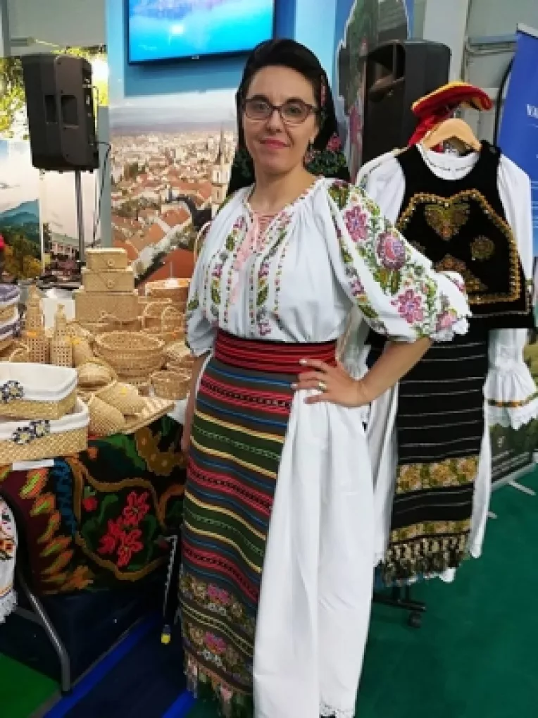 Cornelia Bodescu din Bistrita-Nasaud: Totul se lucreaza manual!