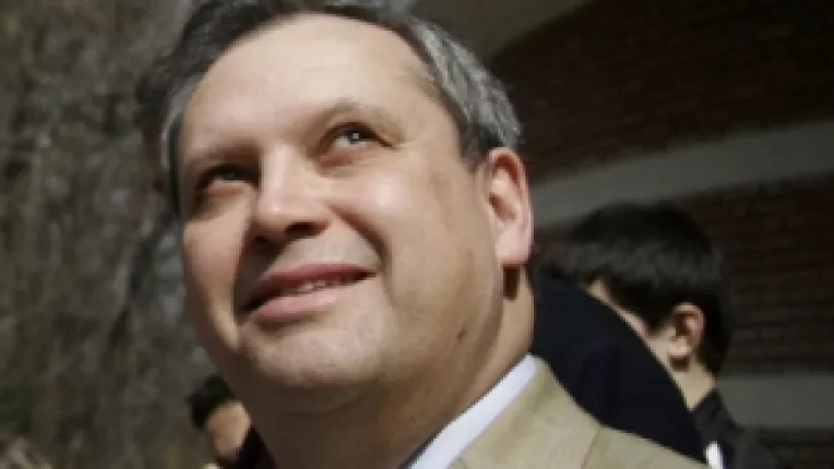 Cosmonautul Dumitru Prunariu renunta la politica