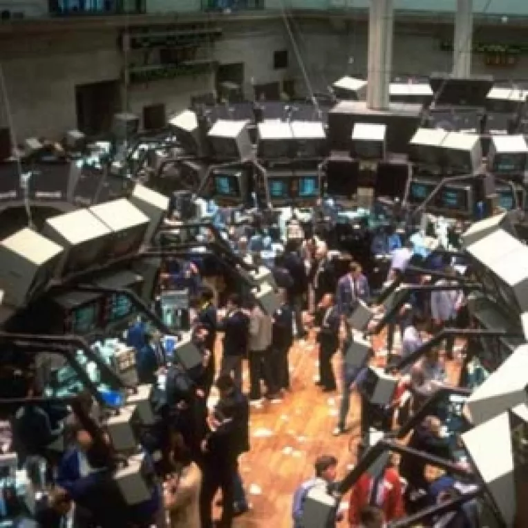 Crahul burselor internationale inroseste indicii BVB