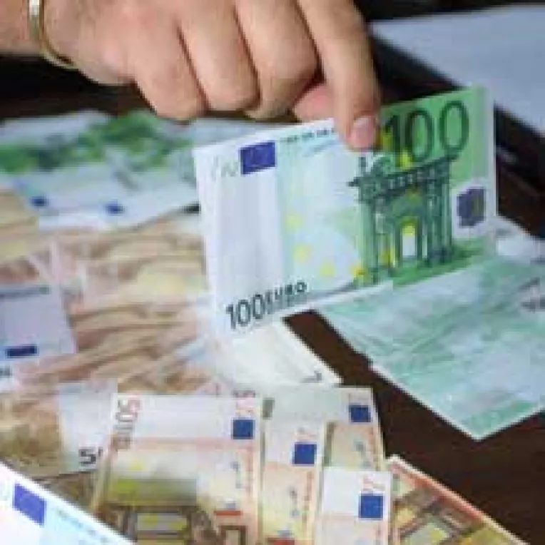 Creditele ipotecare in euro, mai rentabile decat cele in lei