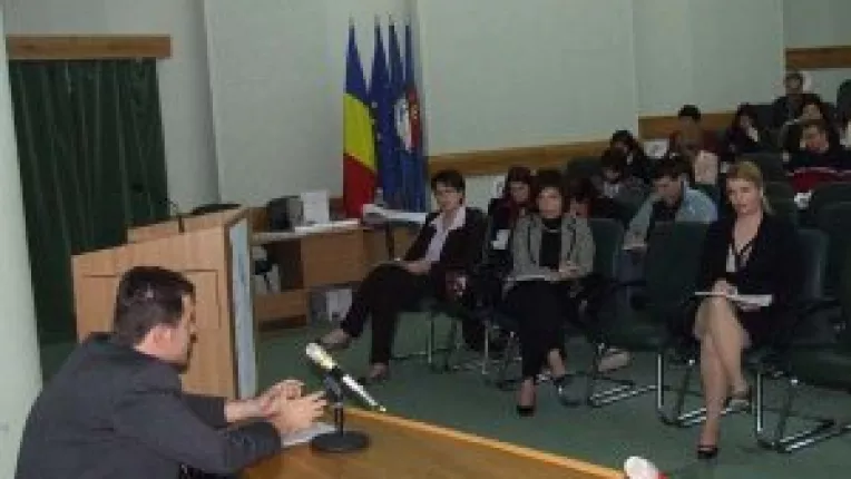 Dezbatere de mediu fara specialisti in domeniu