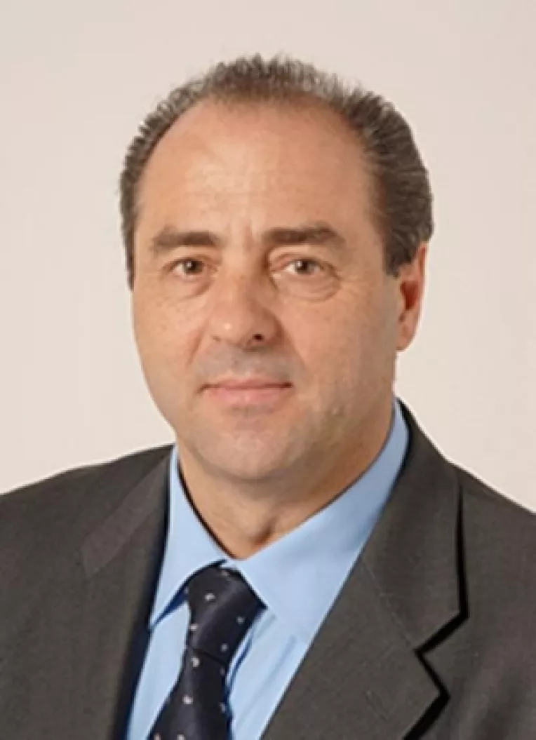 Di Pietro vrea ca Berlusconi sa nu mai aiba imunitate politica