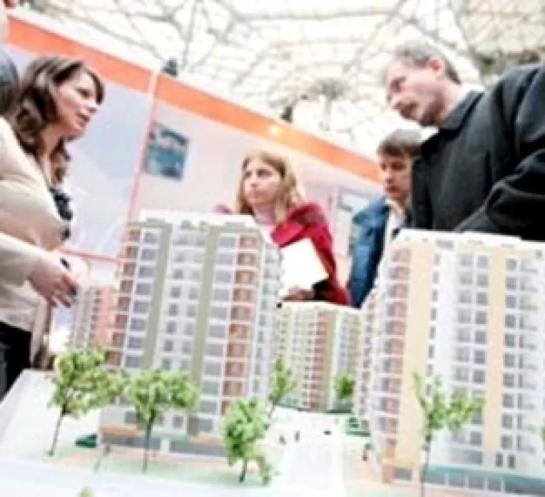 Doar 4% dintre romani isi cumpara case de vacanta