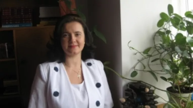 Dr. Iuliana Avadanei: "Avantajul tratamentului homeopat este tratarea cauzei care a declansat suferinta!"