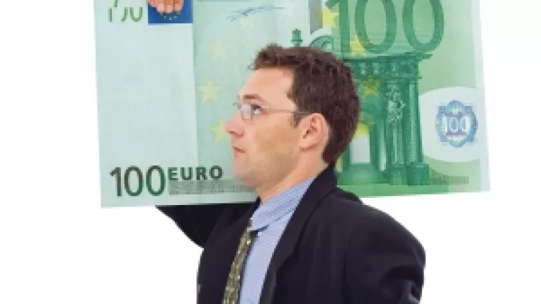 Emil Boc: Guvernul va sprijini infiintarea a cel putin 1100 de firme de catre tineri intreprinzatori