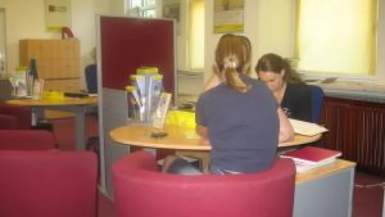 Euro umfla rata la banca