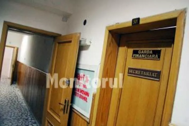 Evazionistii galateni "lovesc" in bugetul de stat