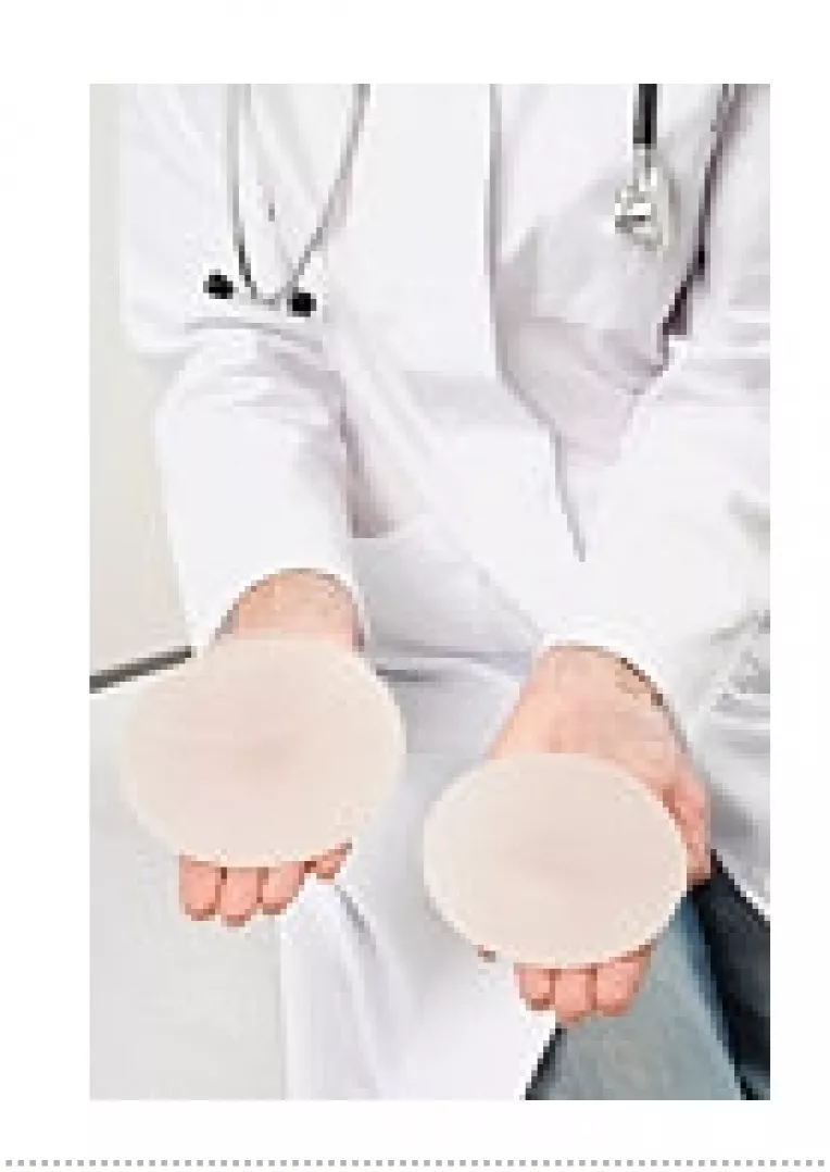 Foarte multe femei aleg interventia chirurgicala de remodelare a sanilor, dupa mastectomie