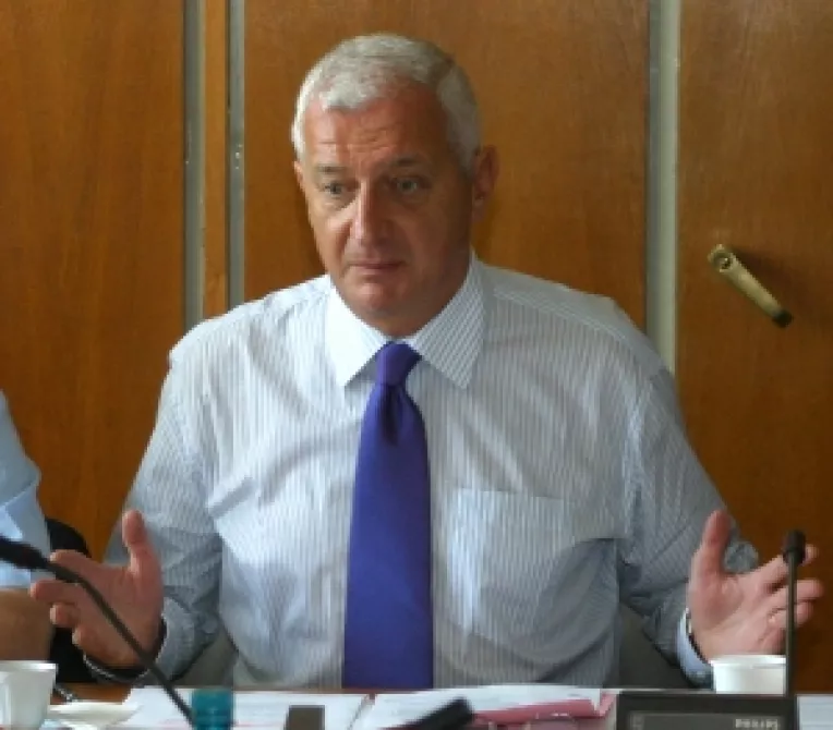 Frunda: Presedintele procedeaza incorect