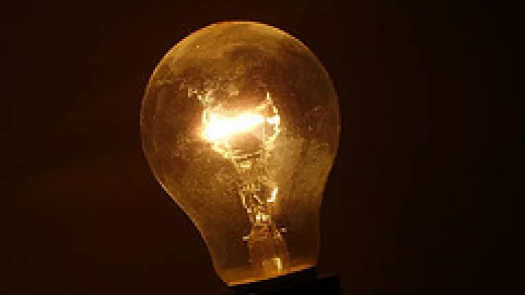 Gazele se scumpesc cu 12, 5% si energia cu 4,4% de la 1 iulie