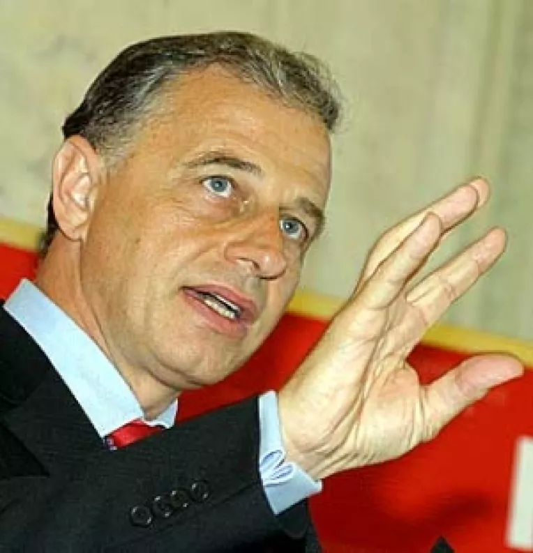 Geoana nu vorbeste despre discutia de taina cu Basescu