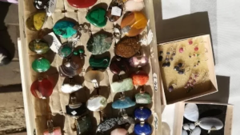 Geologul Carmen Andrei a venit cu noutatati ca pietre