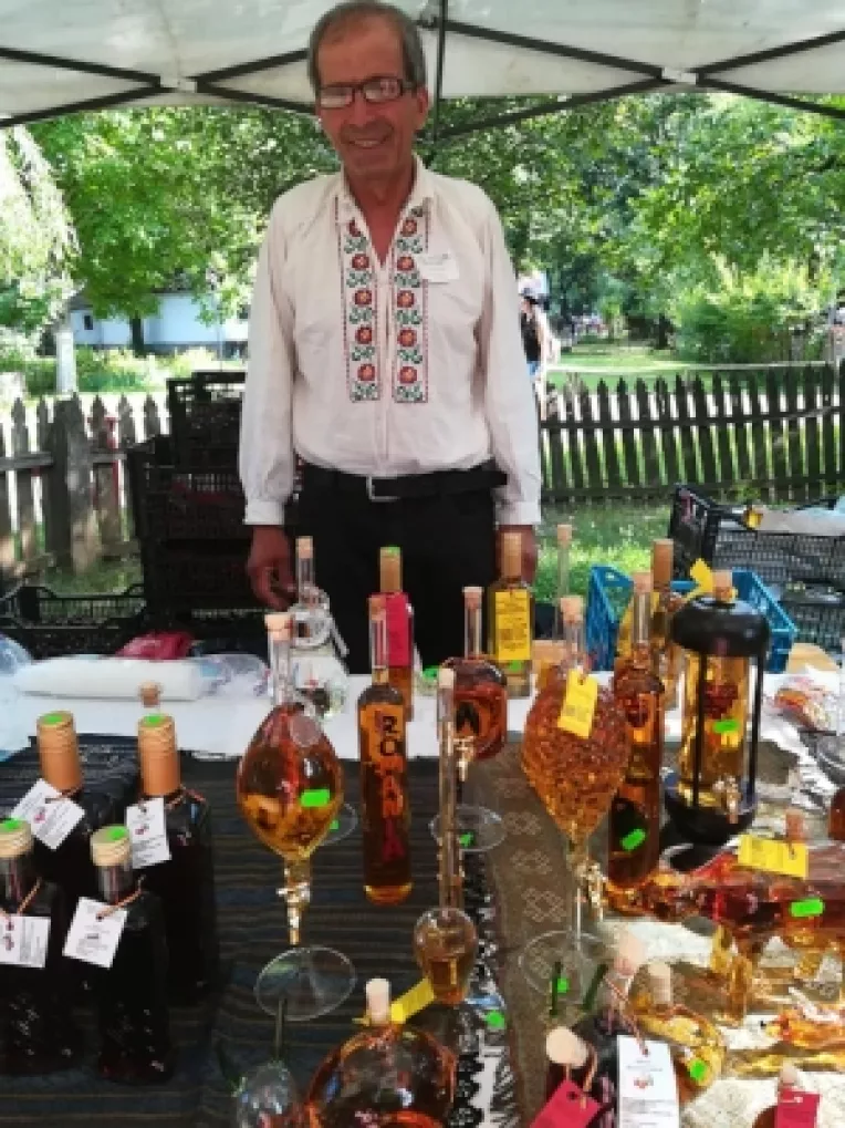 Gheorghe Florescu: Am venit cu distilate la Piata Taraneasca!