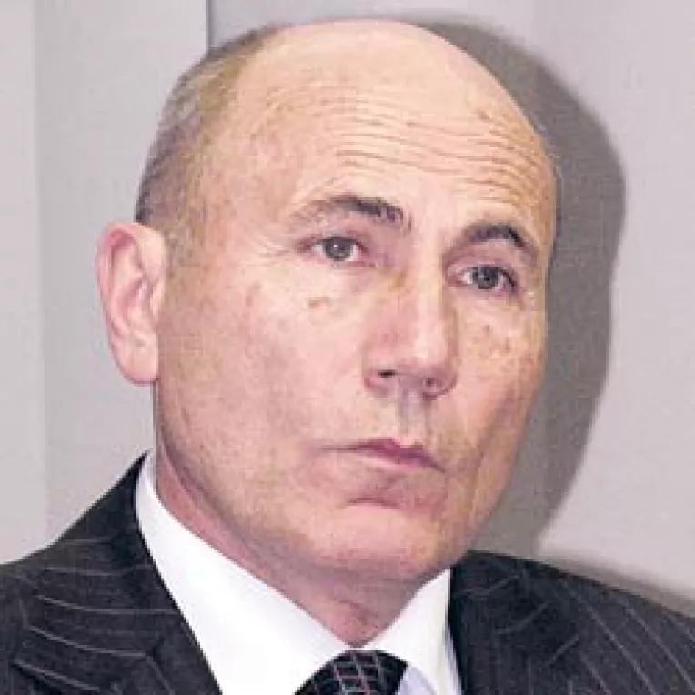 Hansa se "teme" de competitia cu doua contracandidate