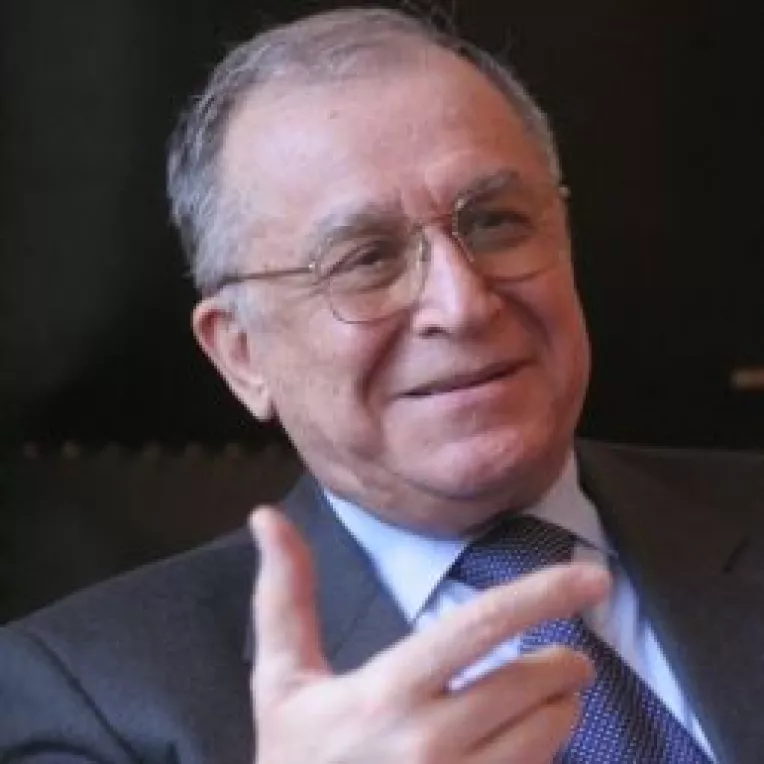 Ion Iliescu despre Rosia Montana: Ce facem, stam si ne uitam la resurse si nu le folosim