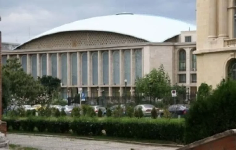 Langa Sala Palatului din Capitala se vor construi, in subteran, magazine si o parcare