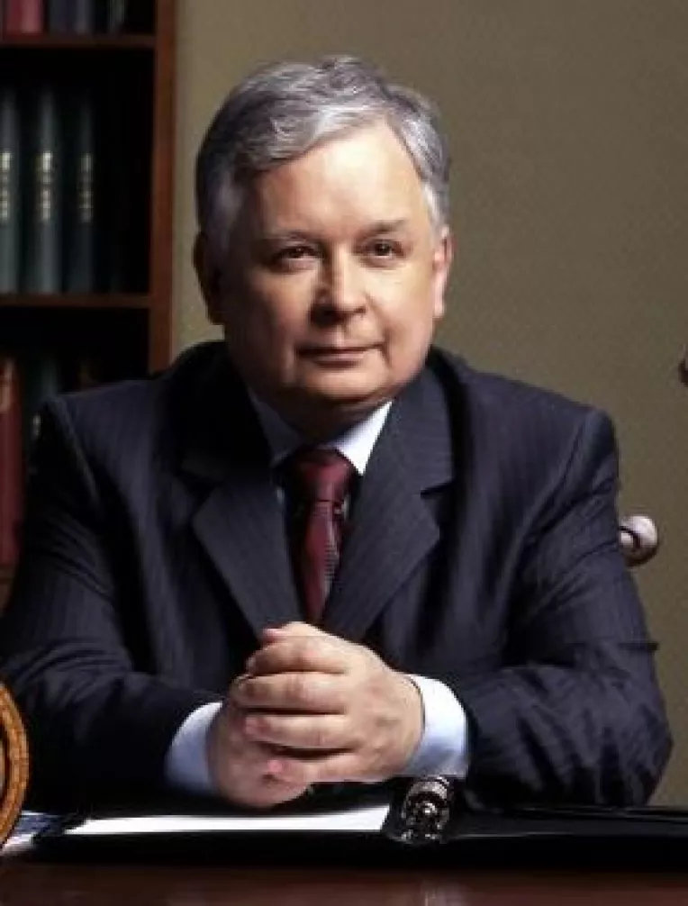 Lech Kaczynski candideaza la presedintia Poloniei