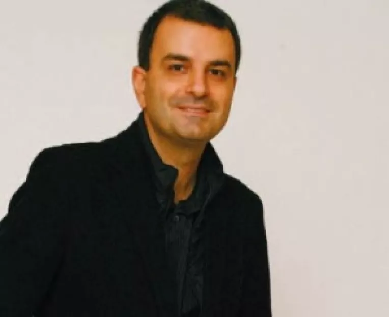 Lucian Mandruta a ramas fara contul de Facebook