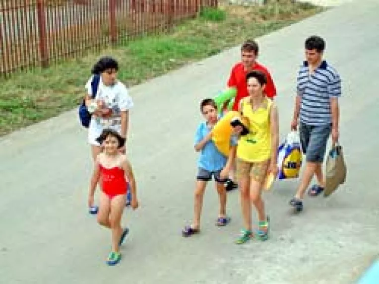 Mai "saraci" cu peste 26.000 de turisti straini fata de anul 2005