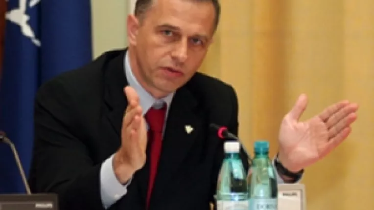 Mircea Geoana: "Romania trebuie sa abordeze cu mai mult pragmatism relatiile economice cu China"

